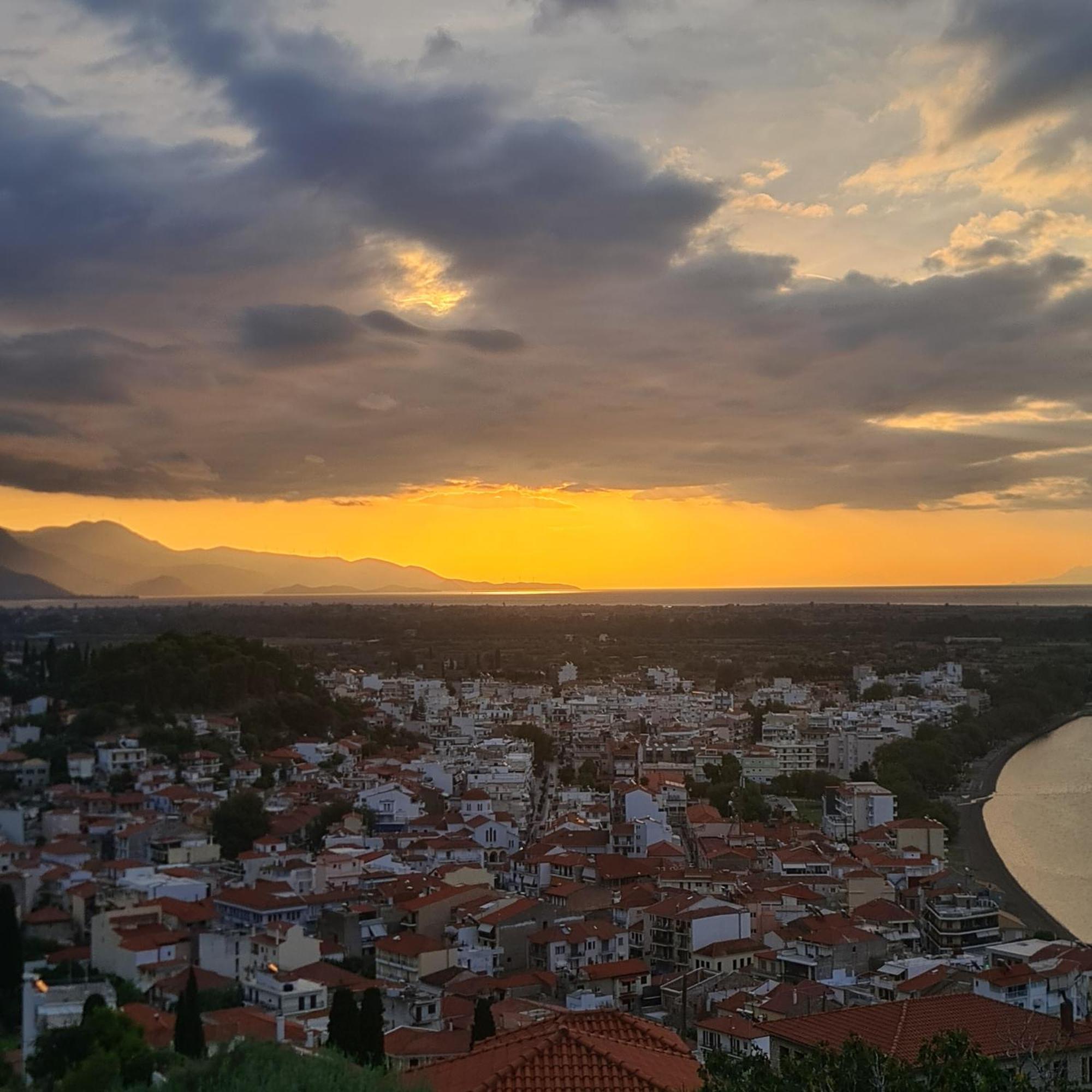 הוילה View By The Castle נפפקטוס מראה חיצוני תמונה